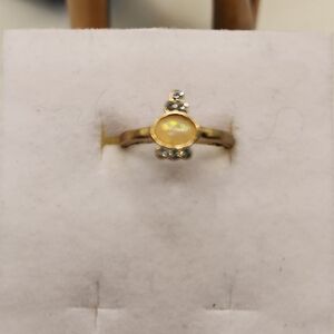 Elegant Gold and Silver Women's Ring